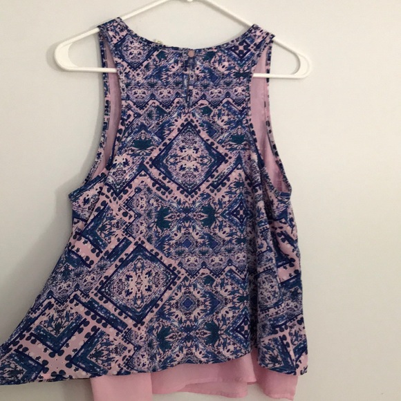 Top - Picture 2 of 3